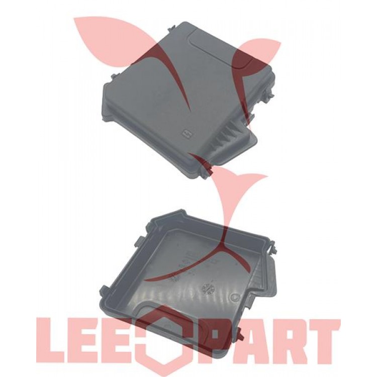 LEEOPART LE40002 | SİGORTA KUTUSU ÜST KAPAĞI LE40002 FLUENCE-MEGANE III-SCENIC III LEEOPART LE40002 | SİGORTA KUTUSU ÜST KAPAĞI LE40002 FLUENCE-MEGANE III-SCENIC III