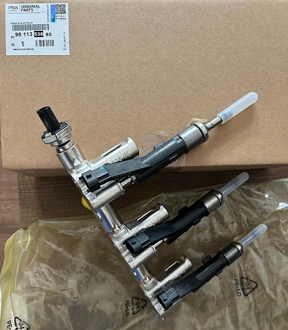 OEM 9811353880 | ENJEKTÖR RAMPASI + 3 AD. ENJEKTÖR 1.2 PURETECH CORSA F COMBO 208 308 3008 PARTNR